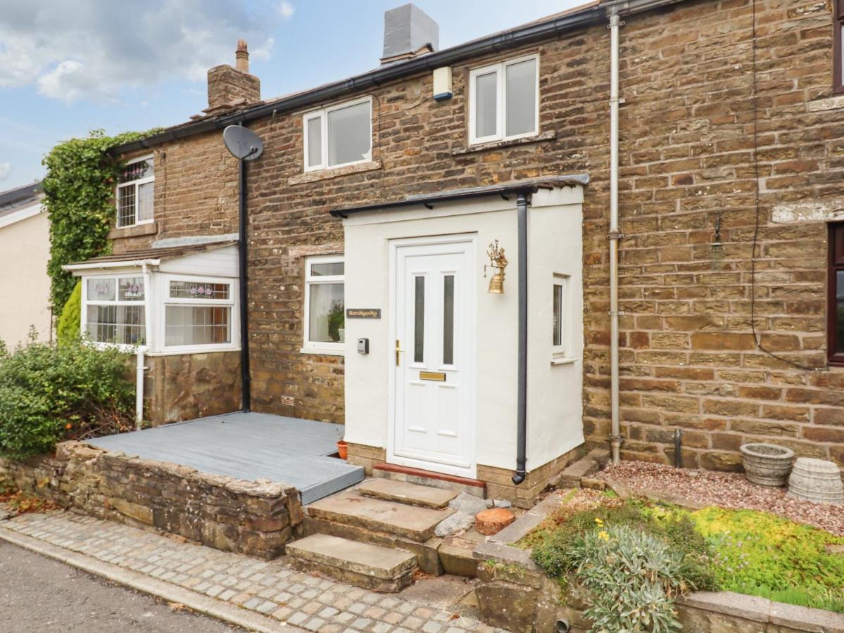 Bendigedig Villa Blackburn  Exterior photo